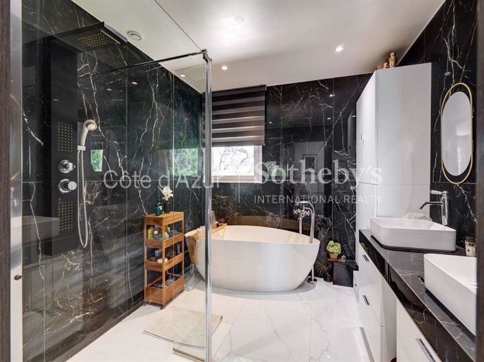 Image No.10-Propriété de 2 chambres à vendre à Vallauris