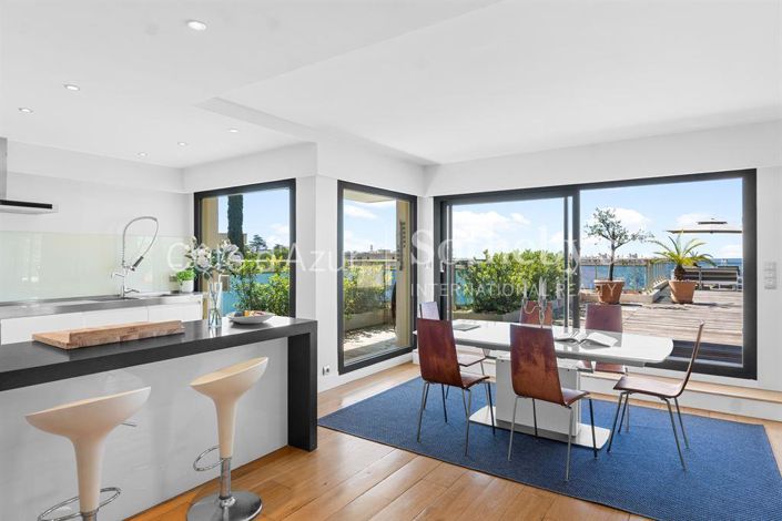 Image No.10-3 Bed Apartment for sale