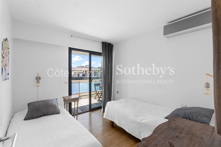 Image No.14-3 Bed Apartment for sale