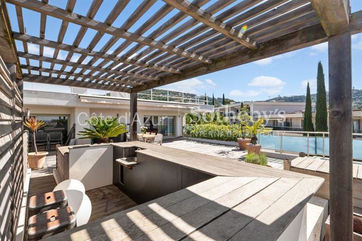 Image No.19-3 Bed Apartment for sale