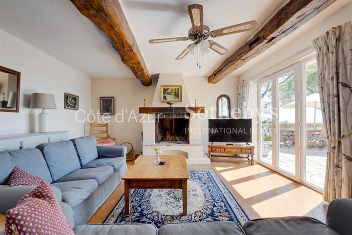 Image No.12-21 Bed Property for sale