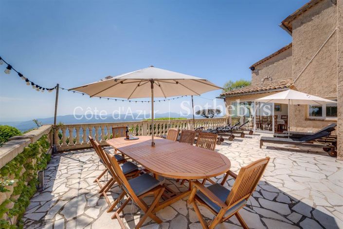 Image No.16-21 Bed Property for sale