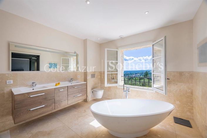 Image No.19-5 Bed House for sale