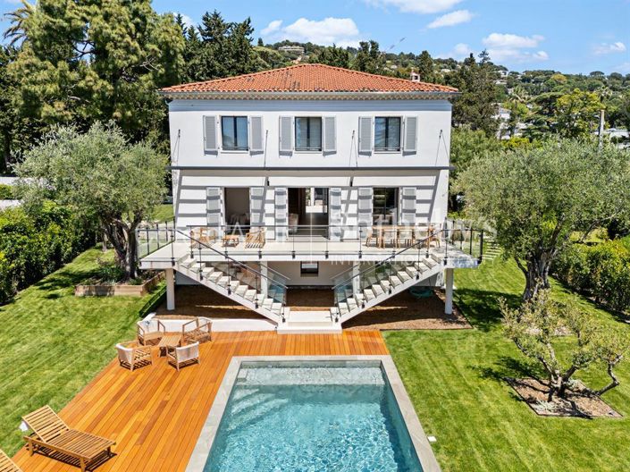Image No.1-4 Bed Property for sale