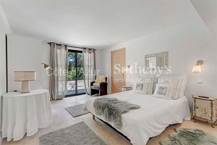 Image No.10-Propriété de 6 chambres à vendre à Grimaud