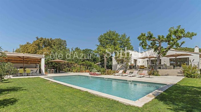 Image No.2-Propriété de 6 chambres à vendre à Grimaud