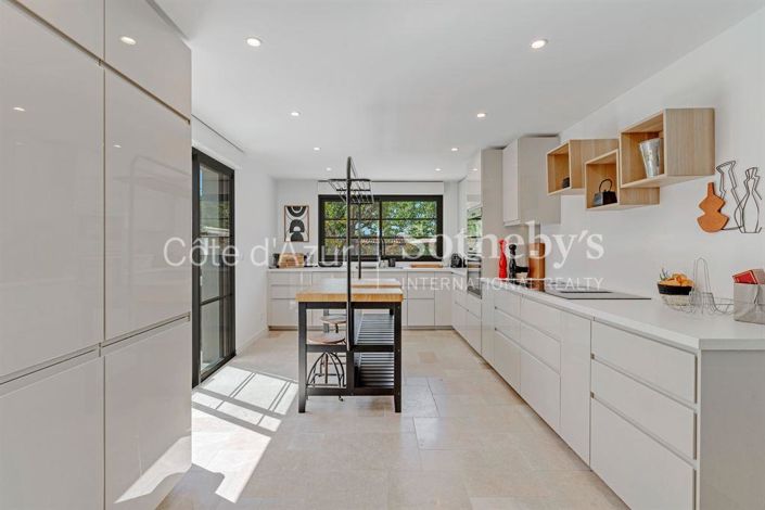 Image No.6-Propriété de 6 chambres à vendre à Grimaud