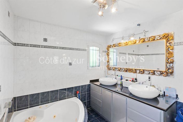 Image No.17-Maison de 5 chambres à vendre à Mougins