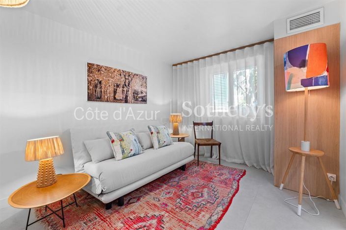 Image No.18-3 Bed House for sale