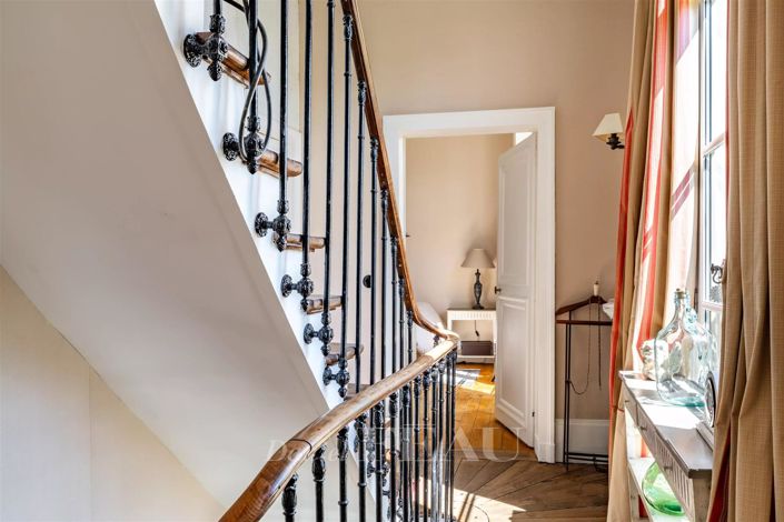 Image No.11-3 Bed House for sale