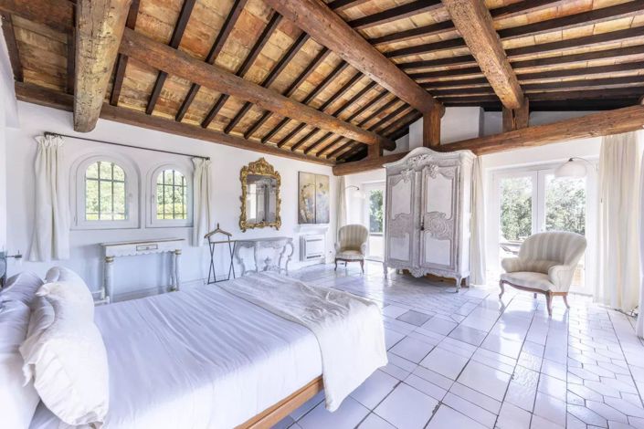 Image No.10-5 Bed House for sale