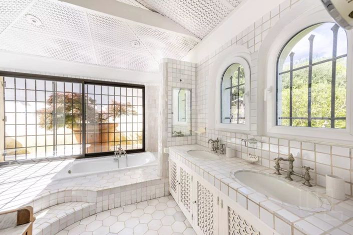 Image No.11-5 Bed House for sale