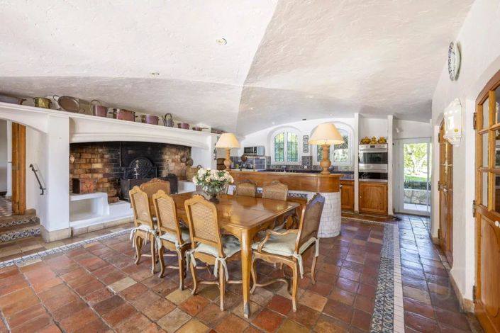 Image No.5-5 Bed House for sale