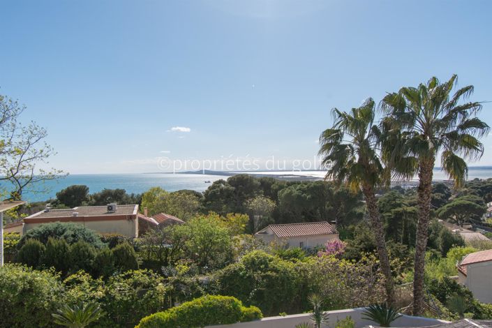 Image No.1-6 Bed House for sale