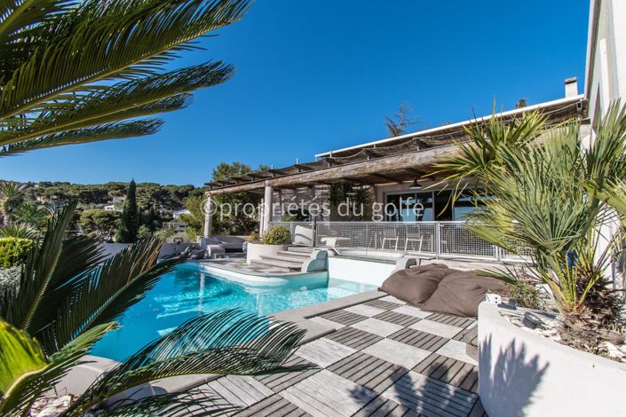 Image No.11-6 Bed House for sale