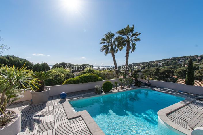 Image No.18-6 Bed House for sale