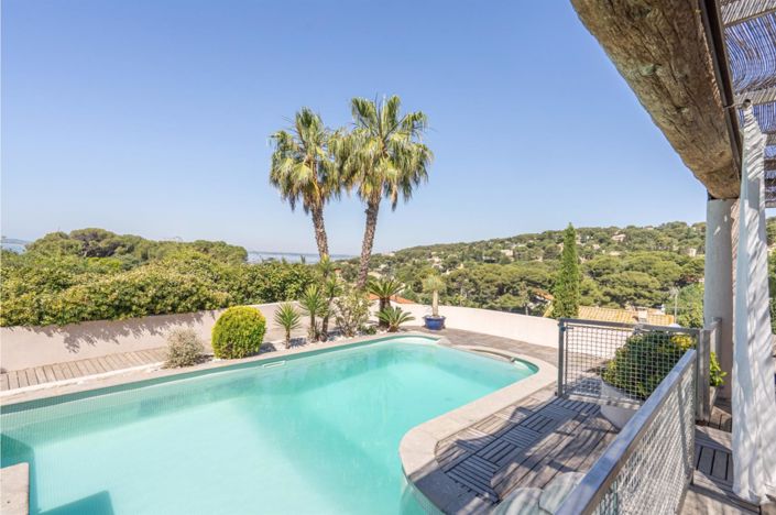 Image No.2-6 Bed House for sale