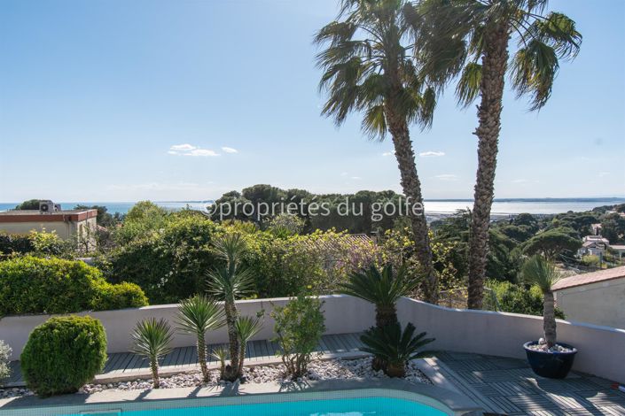 Image No.4-6 Bed House for sale