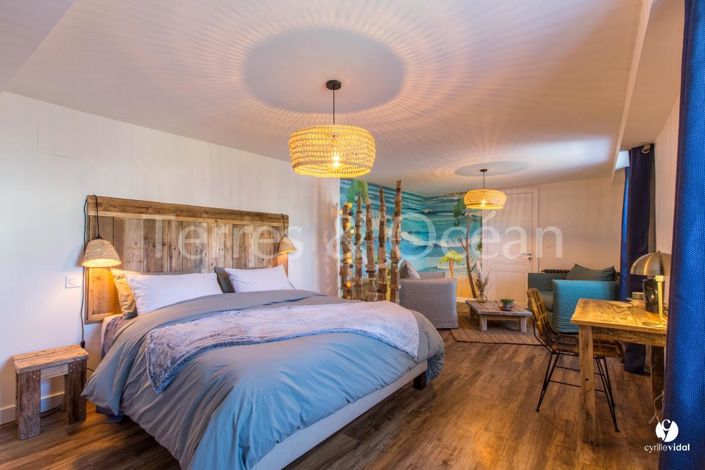 Image No.8-8 Bed House for sale