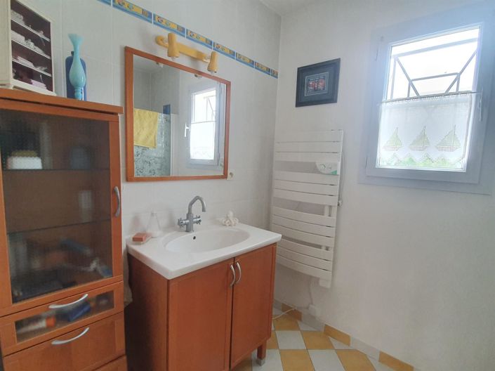 Image No.21-4 Bed House for sale