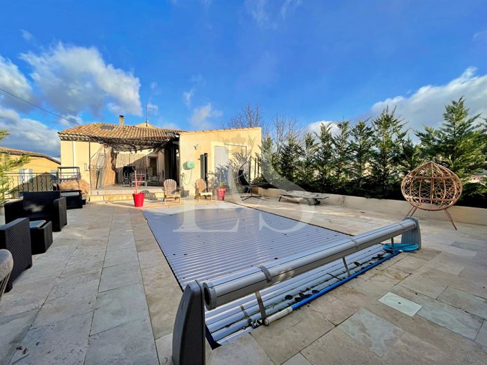 Image No.1-5 Bed House for sale