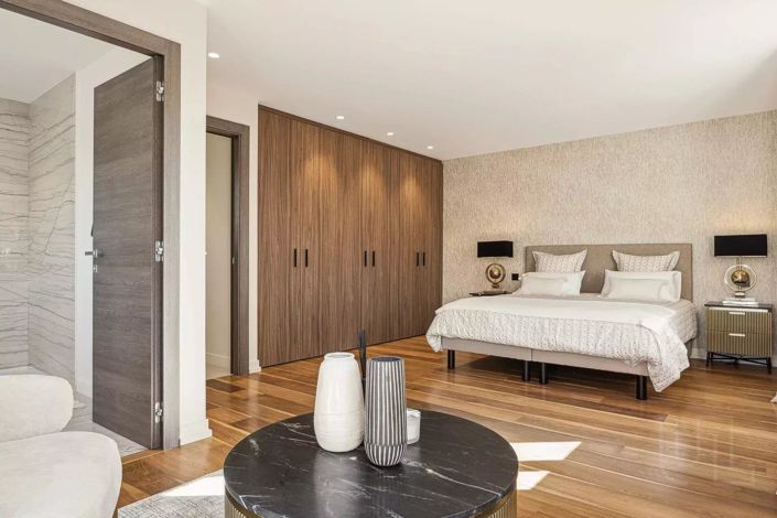 Image No.10-5 Bed House for sale