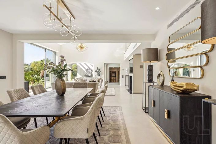 Image No.8-5 Bed House for sale