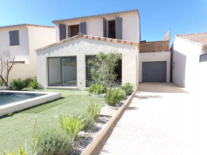 Image No.1-4 Bed House for sale