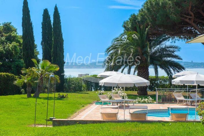 Image No.1-12 Bed House for sale