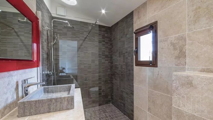 Image No.15-5 Bed House for sale