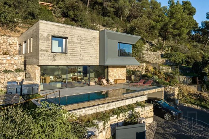 Image No.1-4 Bed House for sale