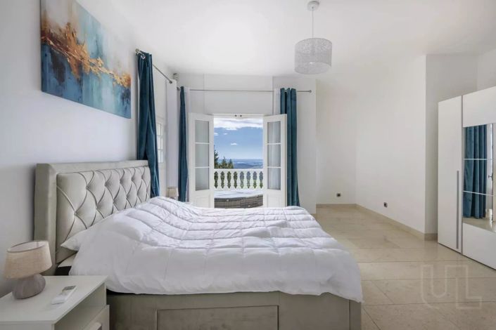 Image No.10-7 Bed House for sale