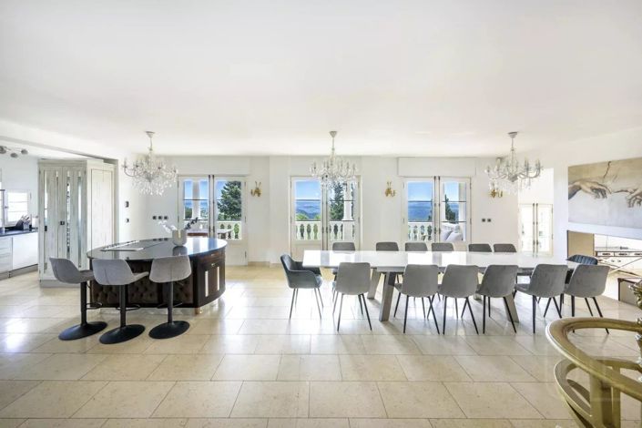 Image No.6-7 Bed House for sale