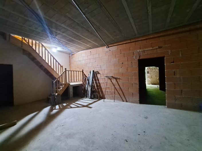 Image No.19-3 Bed House for sale