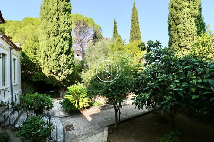 Image No.1-4 Bed House for sale