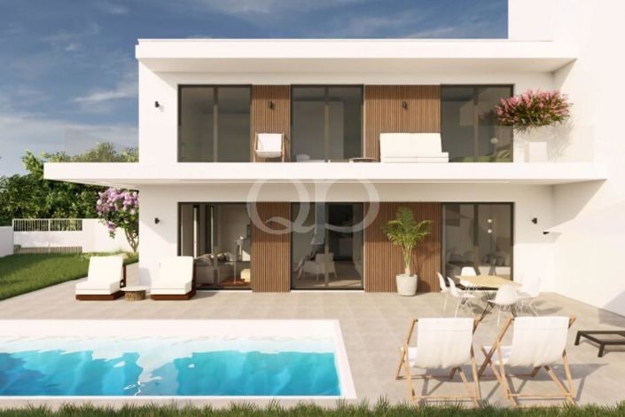Image No.1-4 Bed House for sale