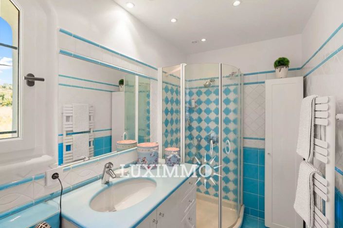 Image No.13-5 Bed House for sale