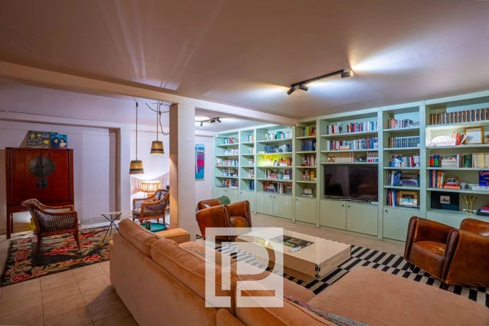 Image No.16-5 Bed House for sale