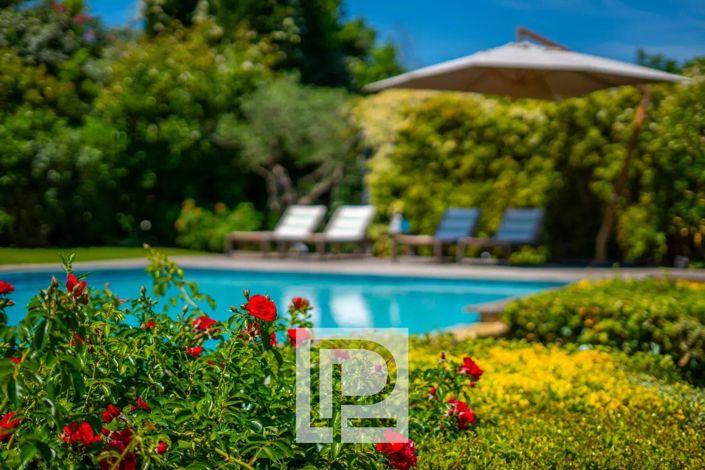 Image No.20-5 Bed House for sale