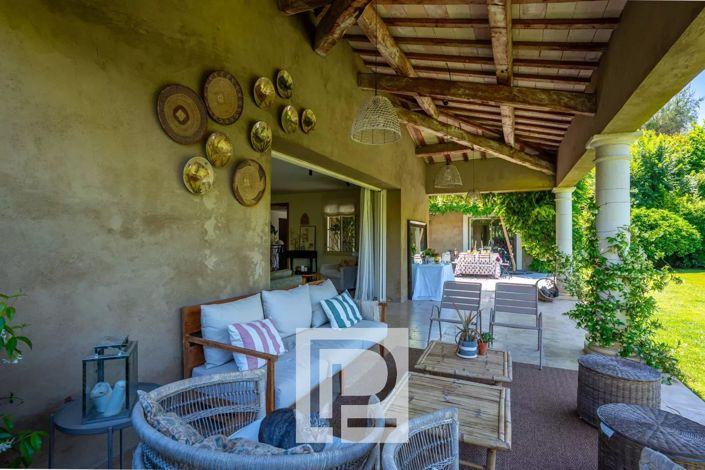 Image No.8-5 Bed House for sale