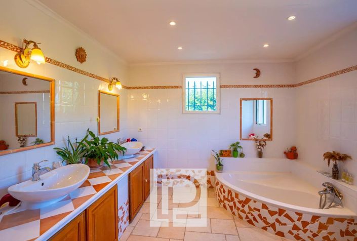 Image No.19-Maison de 3 chambres à vendre à Grasse