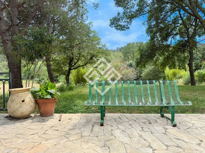 Image No.21-5 Bed House for sale