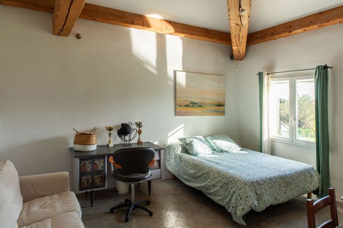 Image No.17-4 Bed House for sale