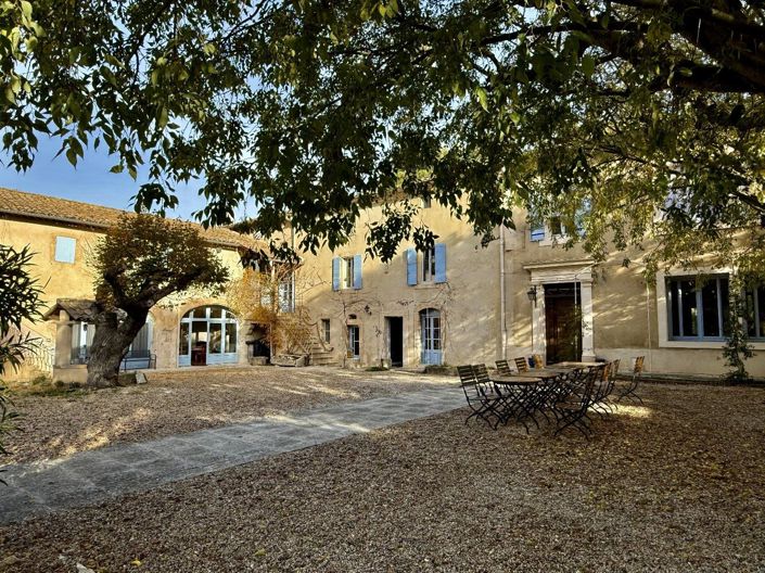 Image No.1-18 Bed House for sale