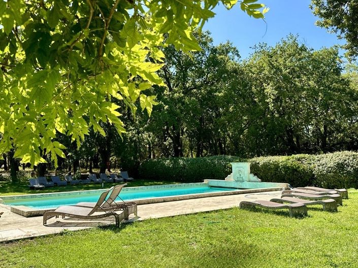 Image No.8-18 Bed House for sale