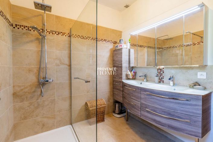 Image No.11-3 Bed House for sale