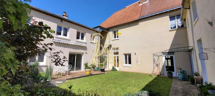 Image No.1-5 Bed House for sale