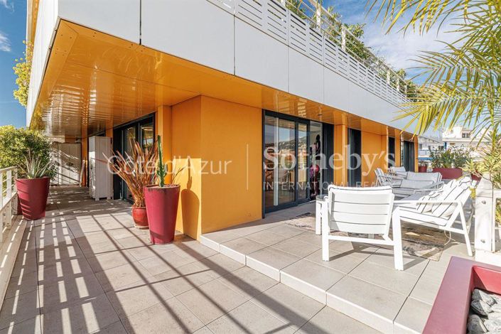 Image No.3-Appartement de 2 chambres à vendre à Nice