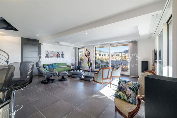 Image No.7-Appartement de 2 chambres à vendre à Nice