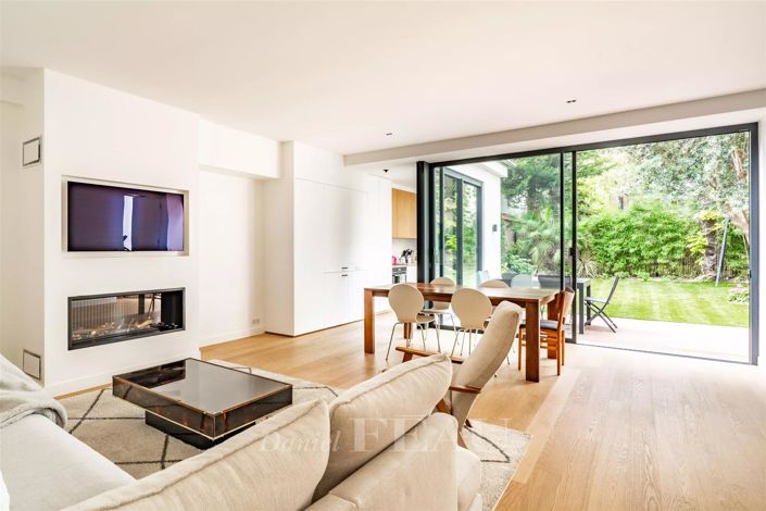 Image No.1-4 Bed Apartment for sale